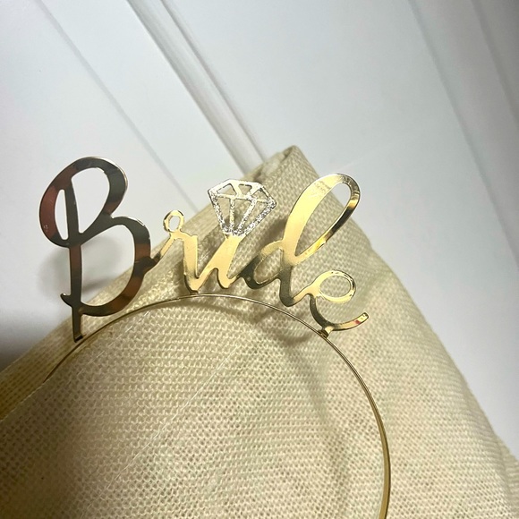 Bride bag with accessories - Picture 3 of 4